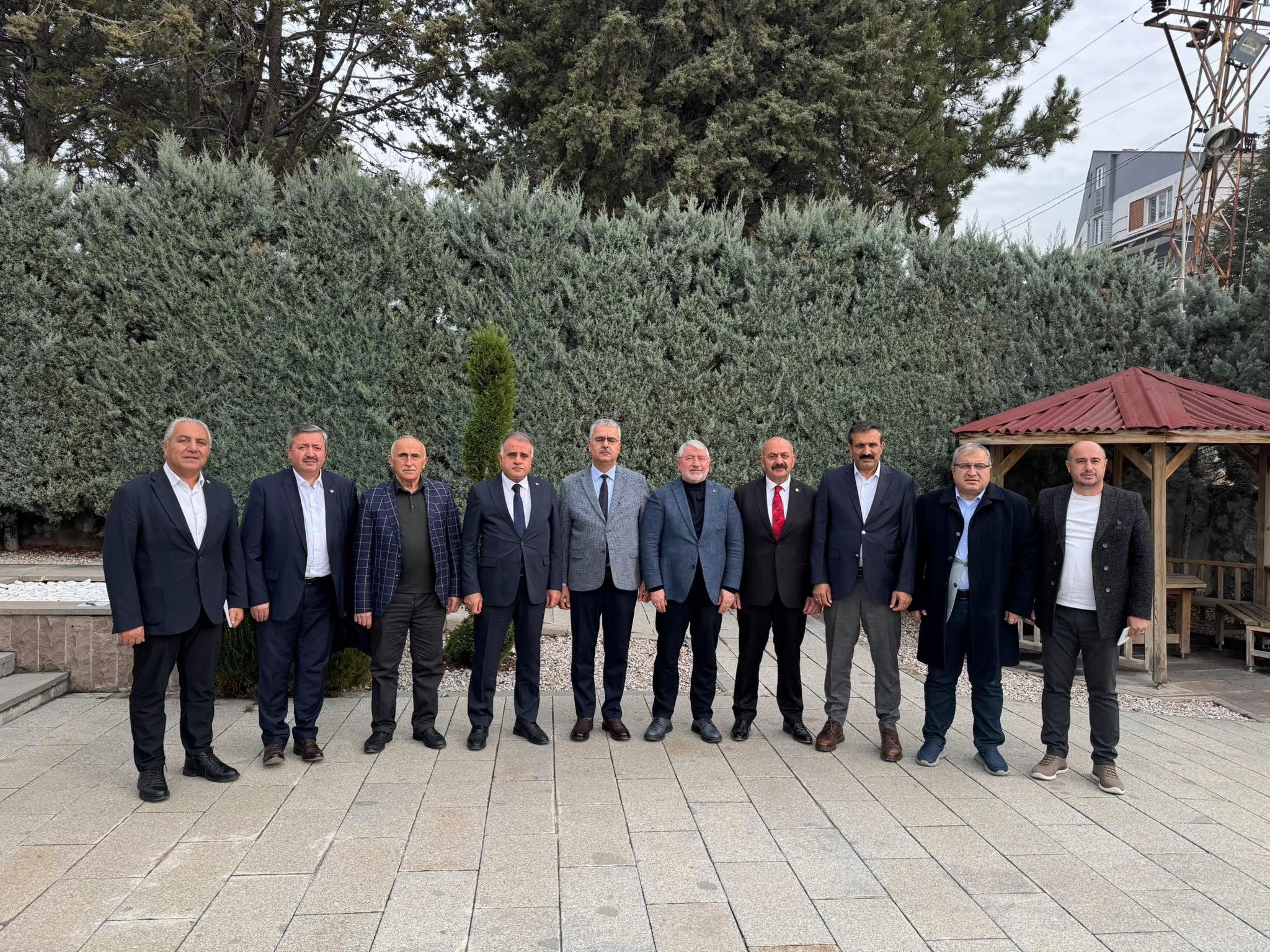 AHLATCI, BAŞKANLARLA YOL HARİTASINI MASAYA YATIRDI